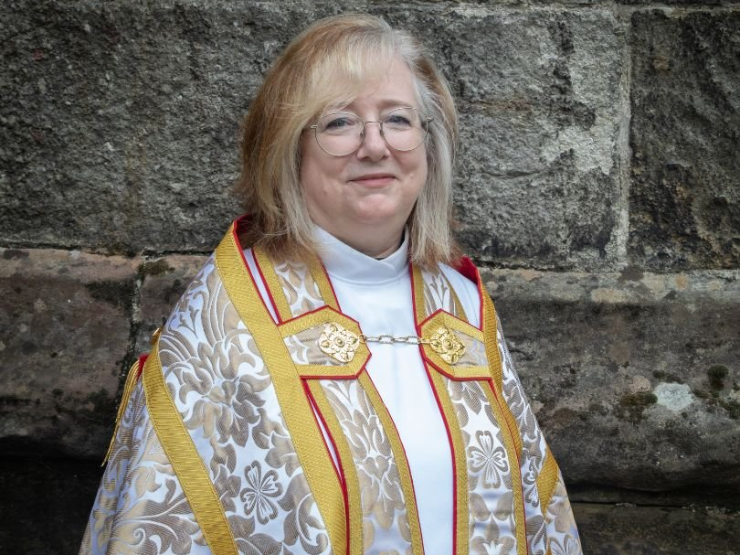 Bishop Manon_James_1.width-1200.jpg