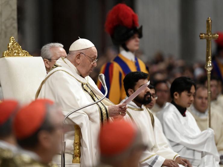 POPE at Epiphany Mass.JPG