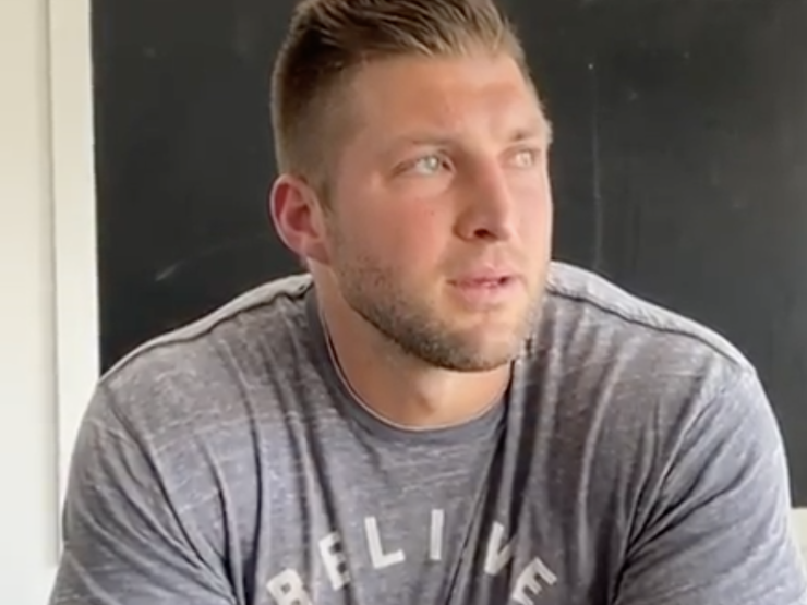 Tim Tebow thumb.png