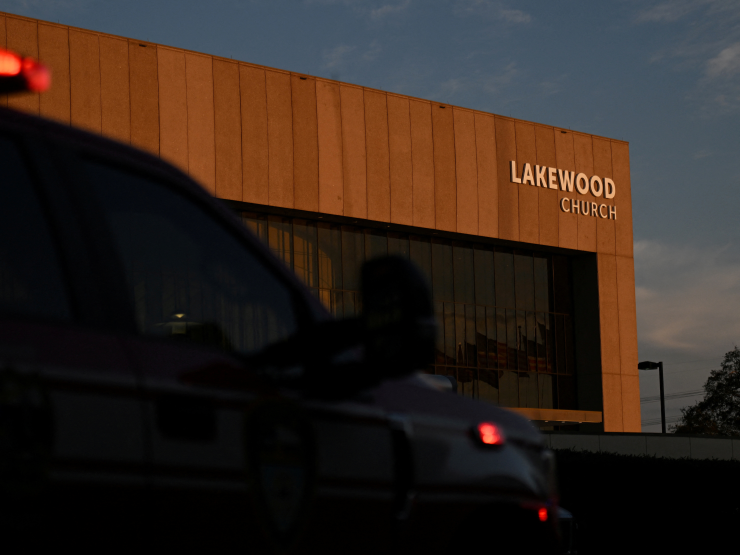 2024-02-12T214713Z_1_LYNXNPEK1B0MN_RTROPTP_4_TEXAS-SHOOTING thumb.JPG