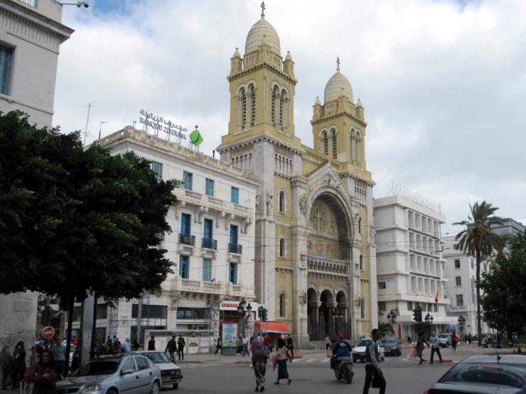 The Cathédrale Saint-Vincent-de-Paul (1882) David Stanley Flickr.jpg