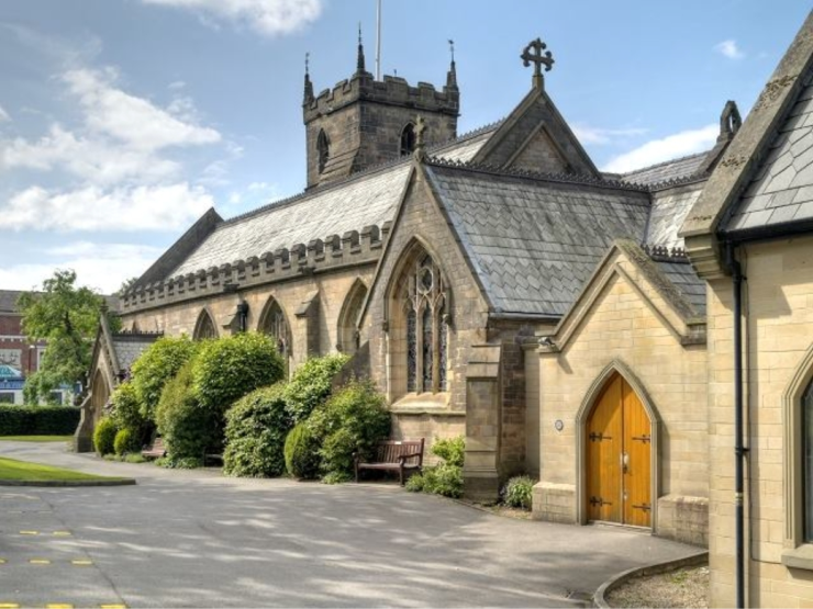 St Laurence Church in Chorley, Lancashire.jpg