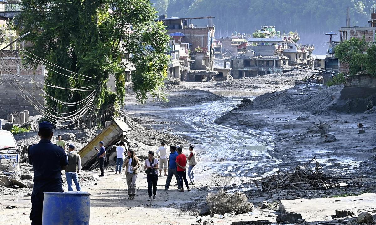 NEPAL-CHINA-BORDER-REGION.JPG