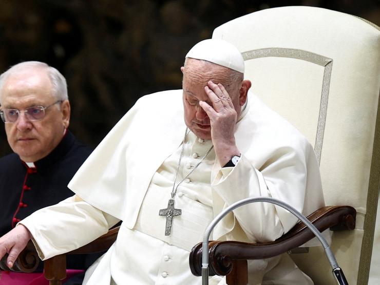 pope head in hands.JPG