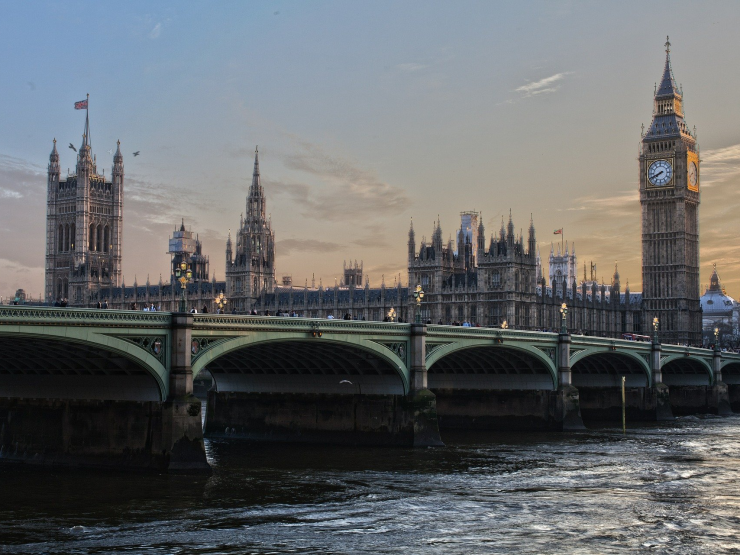 House of parliament Image by Adam Derewecki from Pixabay.jpg