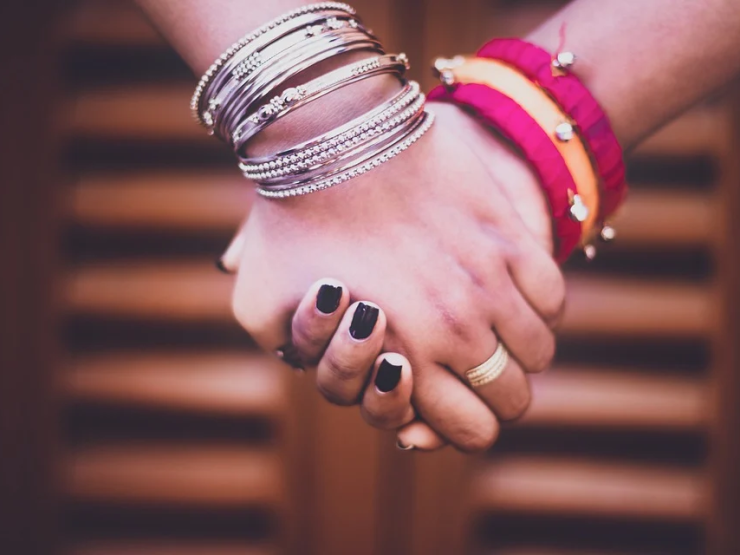 holding hands.png