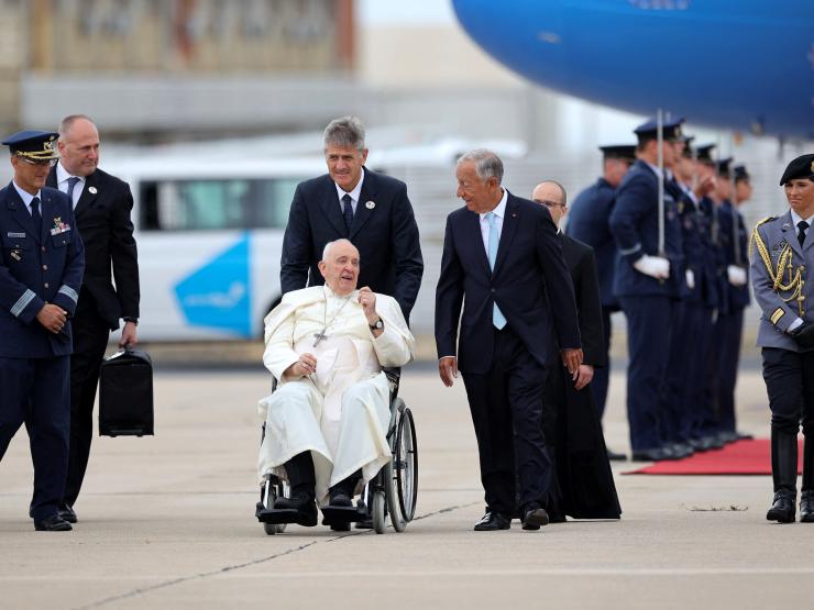 POPE-PORTUGAL-ARRIVAL.JPG