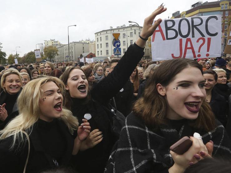 Abortion-protest-Poland-Oct-2016-thumb_galleryfull.jpg