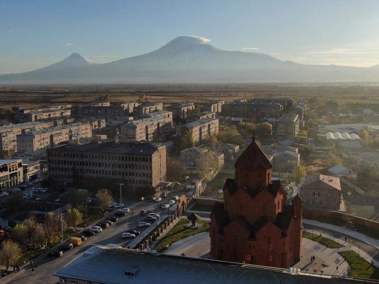 ARMENIA-AZERBAIJAN-REFUGEES.JPG
