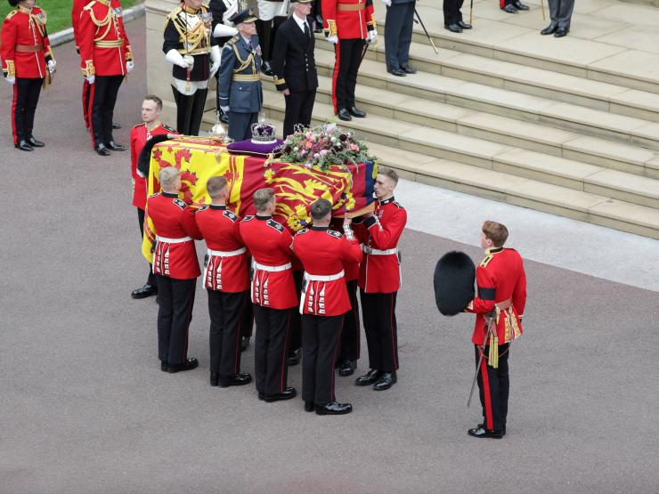 QUEEN FUNERAL WINDSOR.JPG