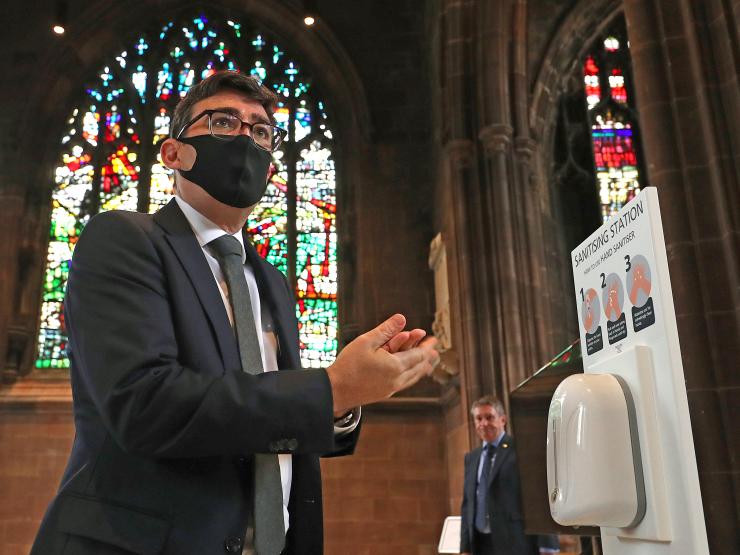 Manchester Cathedral covid memorial service mayor Andy Burnham PA Wire Martin Rickett.jpg