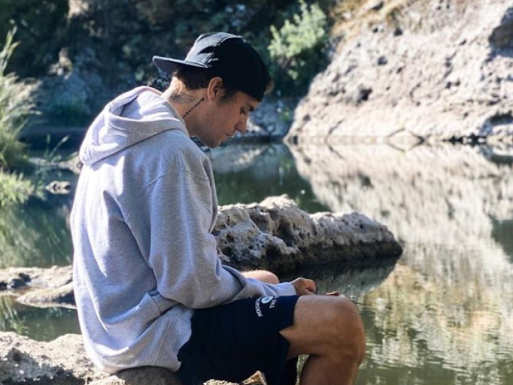 Bieber Pray Thumb.PNG