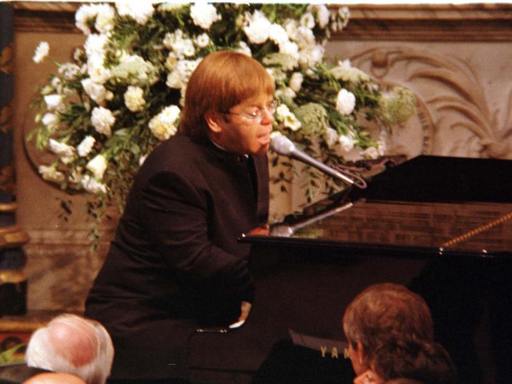 ELTON JOHN DIANA FUNERAL.jpg