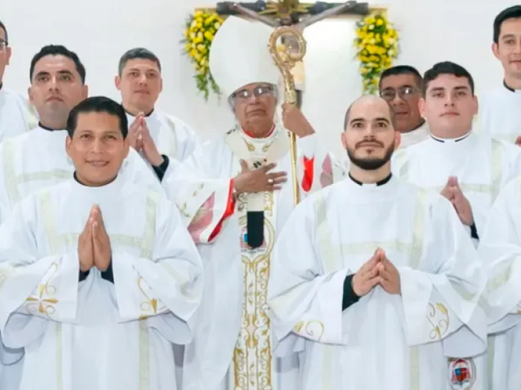 Managua priests.png