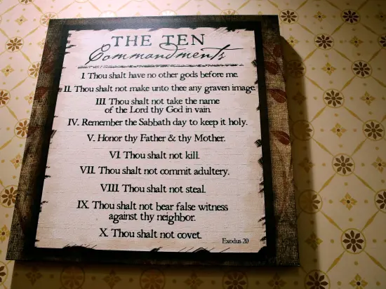 Ten Commandments display reignites legal debate in Tennessee