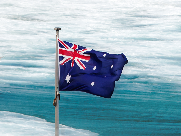 australianflagbondibeach.jpg