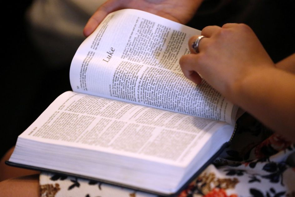 Regular Bible readers more secure in identity, survey finds