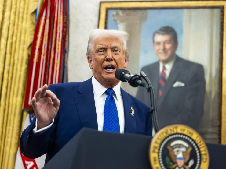 Trump gesture.JPG