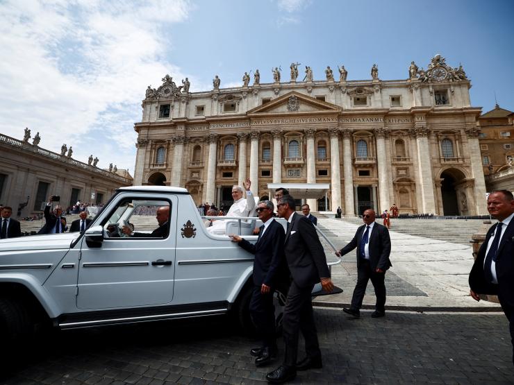Pope car.JPG