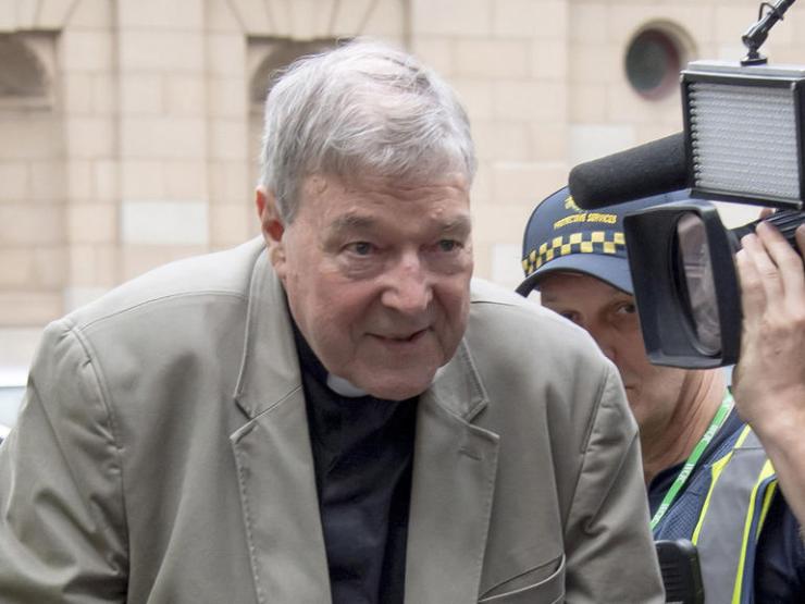 Cardinal-George-Pell-arrives-court-thumb_galleryfull.jpg