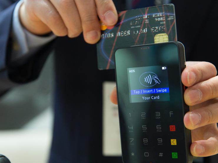 contactless payment credit Creative Commons.jpg
