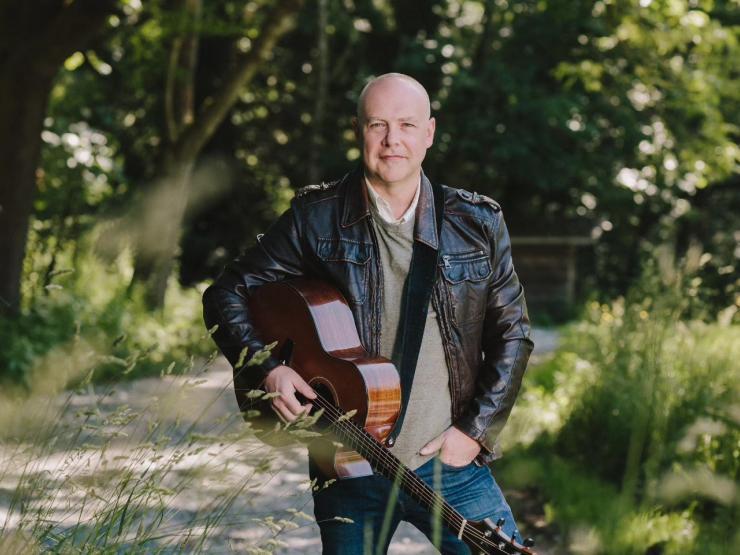 Brian Doerksen (2).jpg