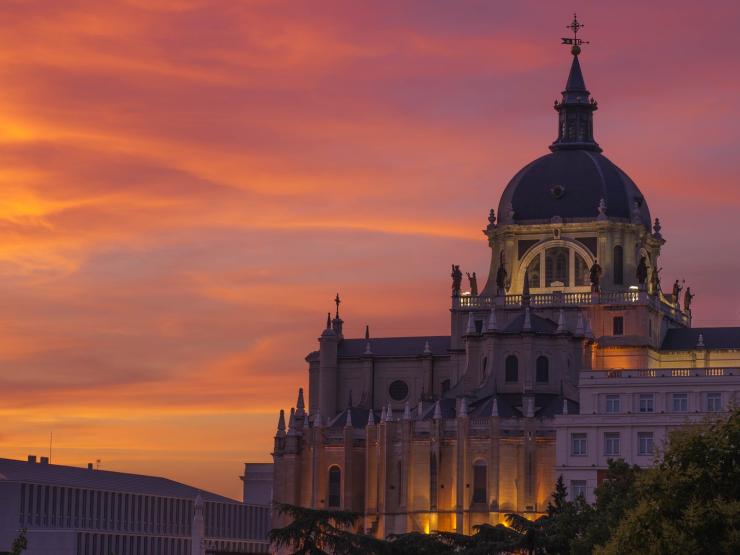 madrid-gddd680197_1920.jpg