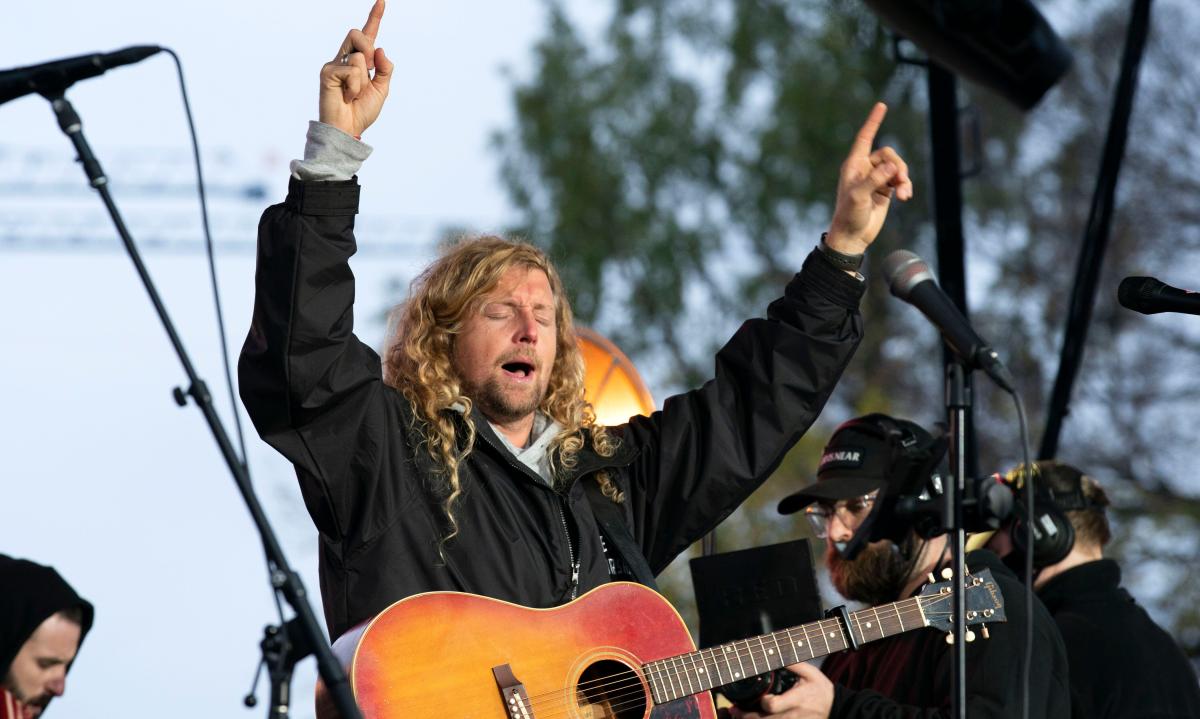 Sean Feucht worship.jpg