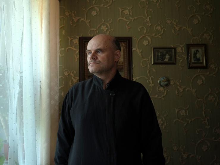 Russian priest cropped.JPG