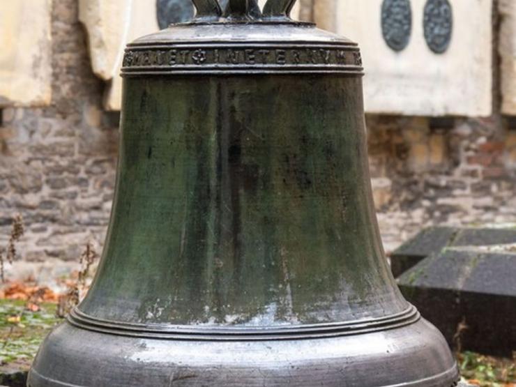 _116289662_bell.jpg