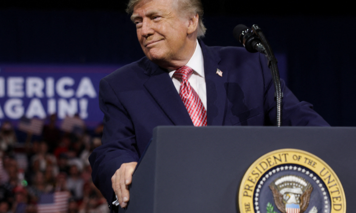 TrumpKansasRally.JPG