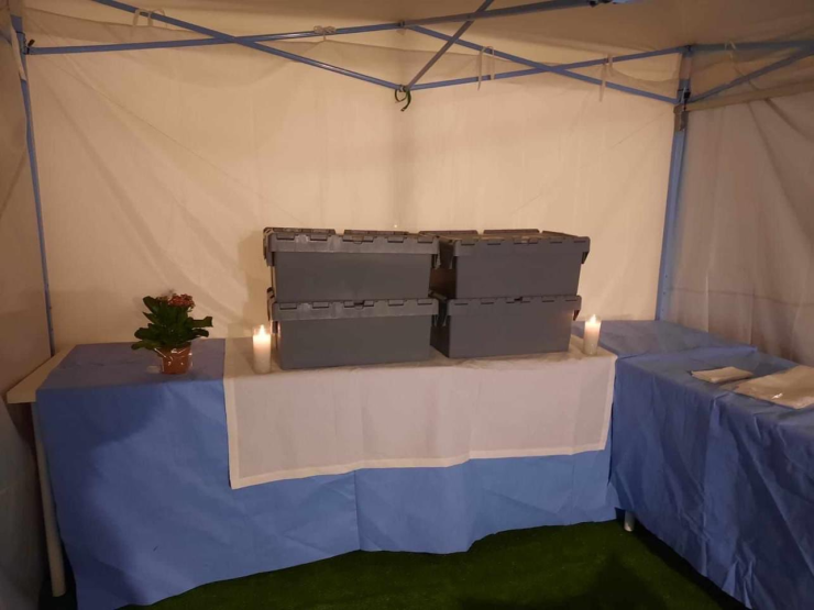 Father V Communion WYD.png