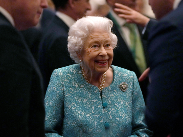 QUEEN ELIZABETH CREDIT REUTERS THUMB.JPG