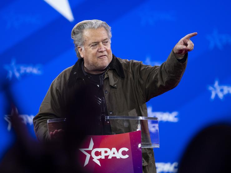 Bannon speaking.JPG
