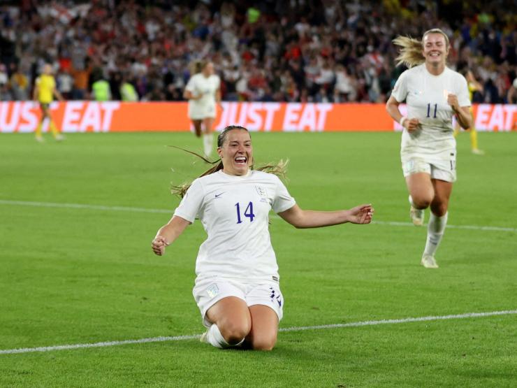 England Lionesses pic.JPG
