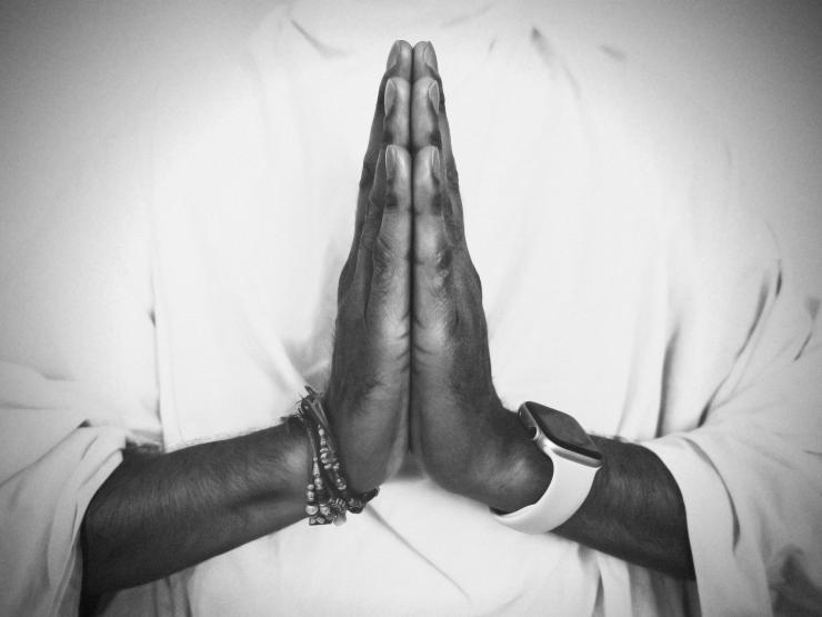 hands-5470802_1920.jpg