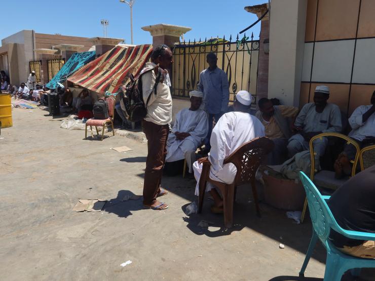 2023-05-04T174907Z_1177799093_RC2KR0AR11EM_RTRMADP_3_SUDAN-POLITICS-EVACUATIONS.JPG