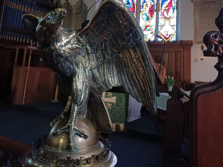 Eagle Lectern.jpg Thumb.jpg