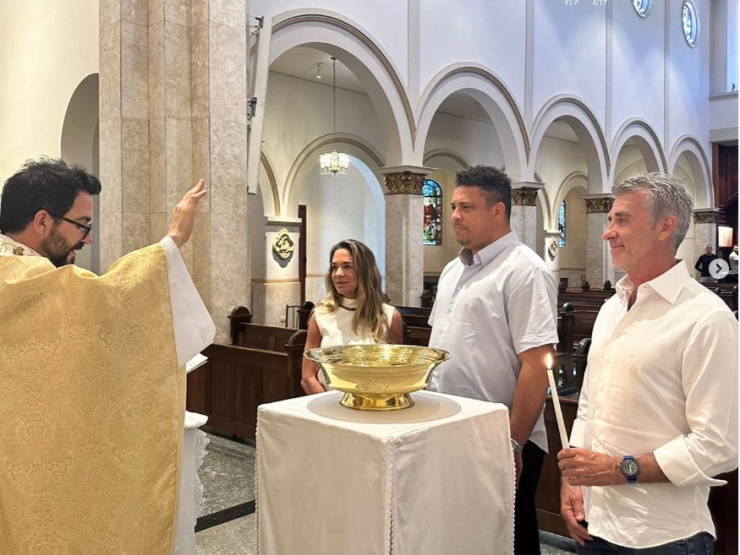 RONALDO BAPTISM BRAZIL INSTAGRAM.png