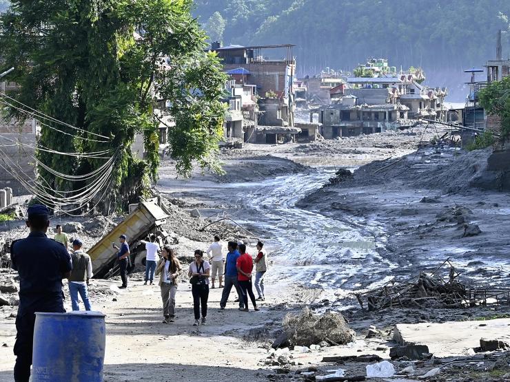 NEPAL-CHINA-BORDER-REGION.JPG