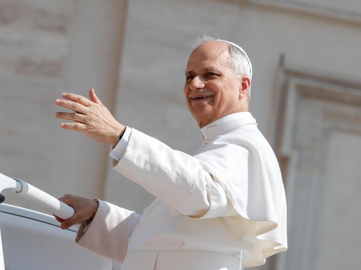pope hand out.JPG
