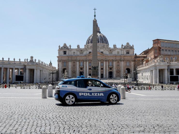 vatican police.JPG