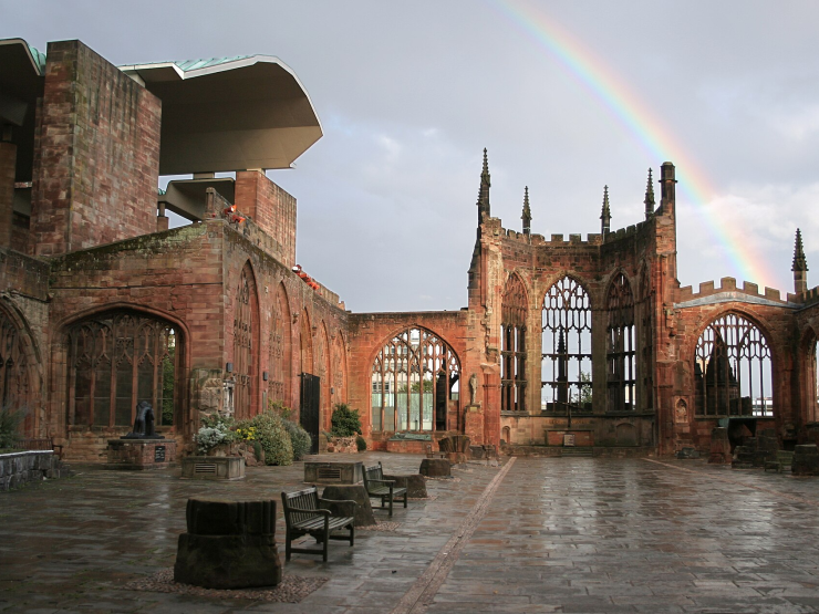 Coventry_Cathedral_Ruins_with_Rainbow_edit.png