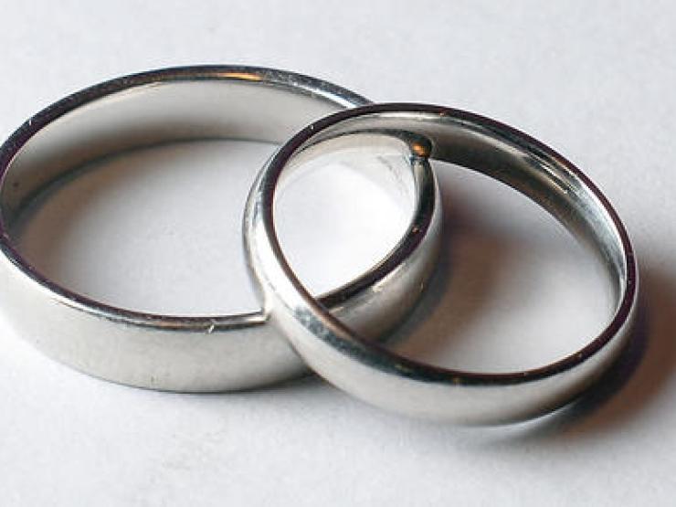 Wedding-ring-rings_article_image.jpg