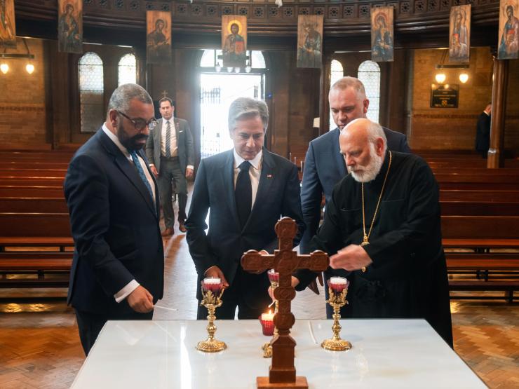 JAMES CLEVERLY ANTHONY BLINKEN UKRANIAN CATHEDRAL.jpg