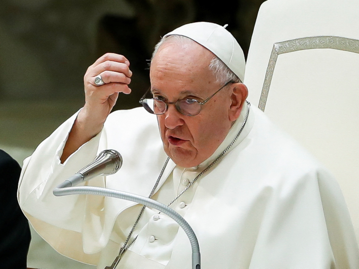 POPE-AUDIENCE thumb.JPG
