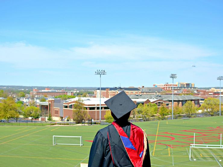 graduate-6049418_1920.jpg