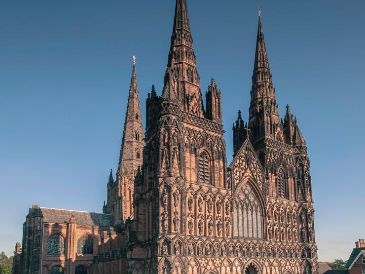 Lichfield Cathedral.jpg
