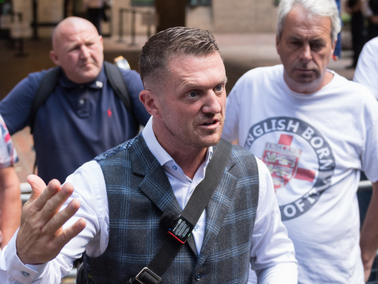 2025-07-03T000000Z_1606151152_MT1NURPHO000IB848M_RTRMADP_3_LONDON-COURTS-TOMMY-ROBINSON.JPG