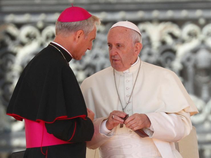 Pope and Archbishop Georg Ganswein.JPG